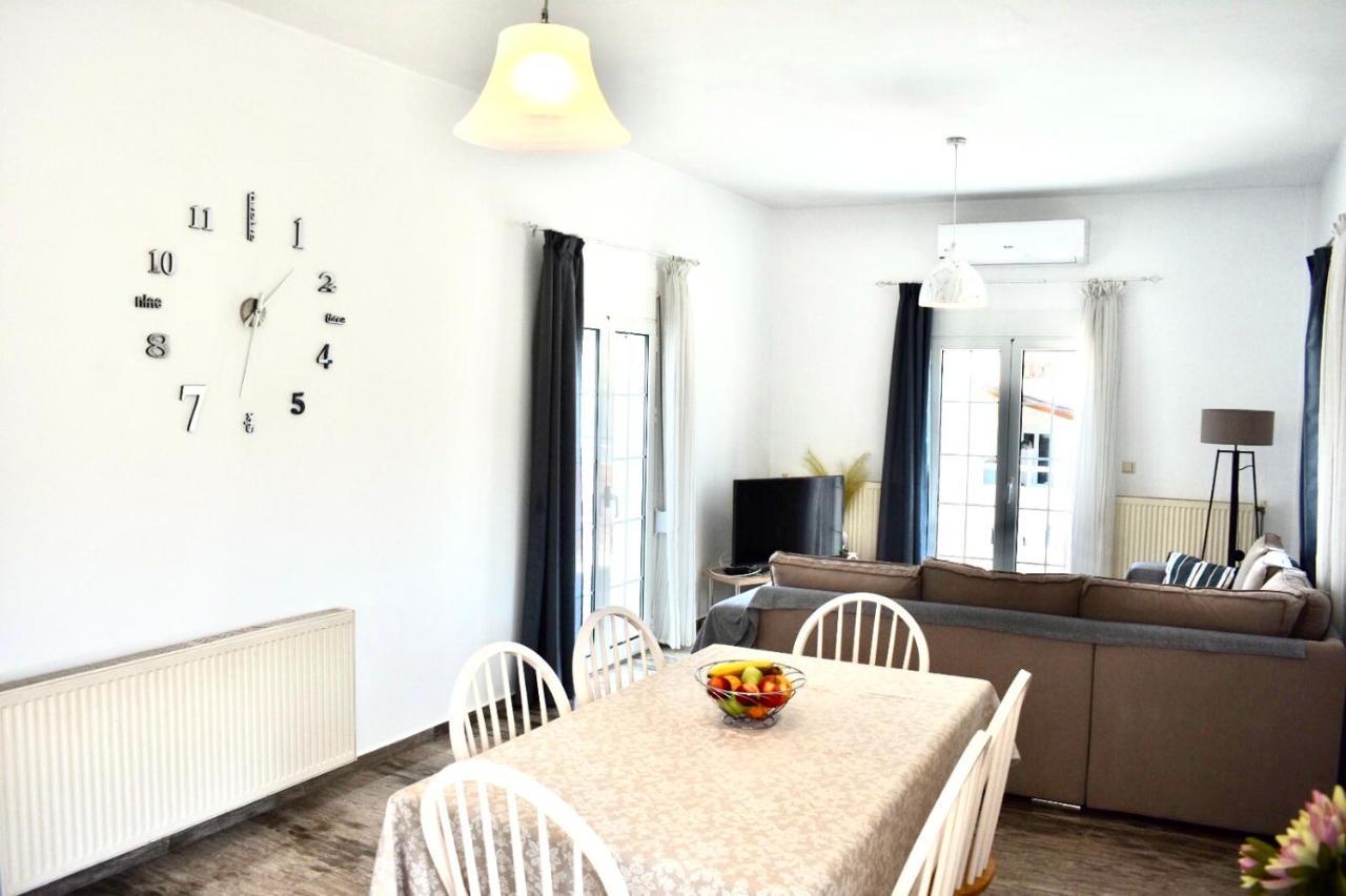 Cozy Renovated Apartment "Filoxenia" カト・ダラトソ エクステリア 写真