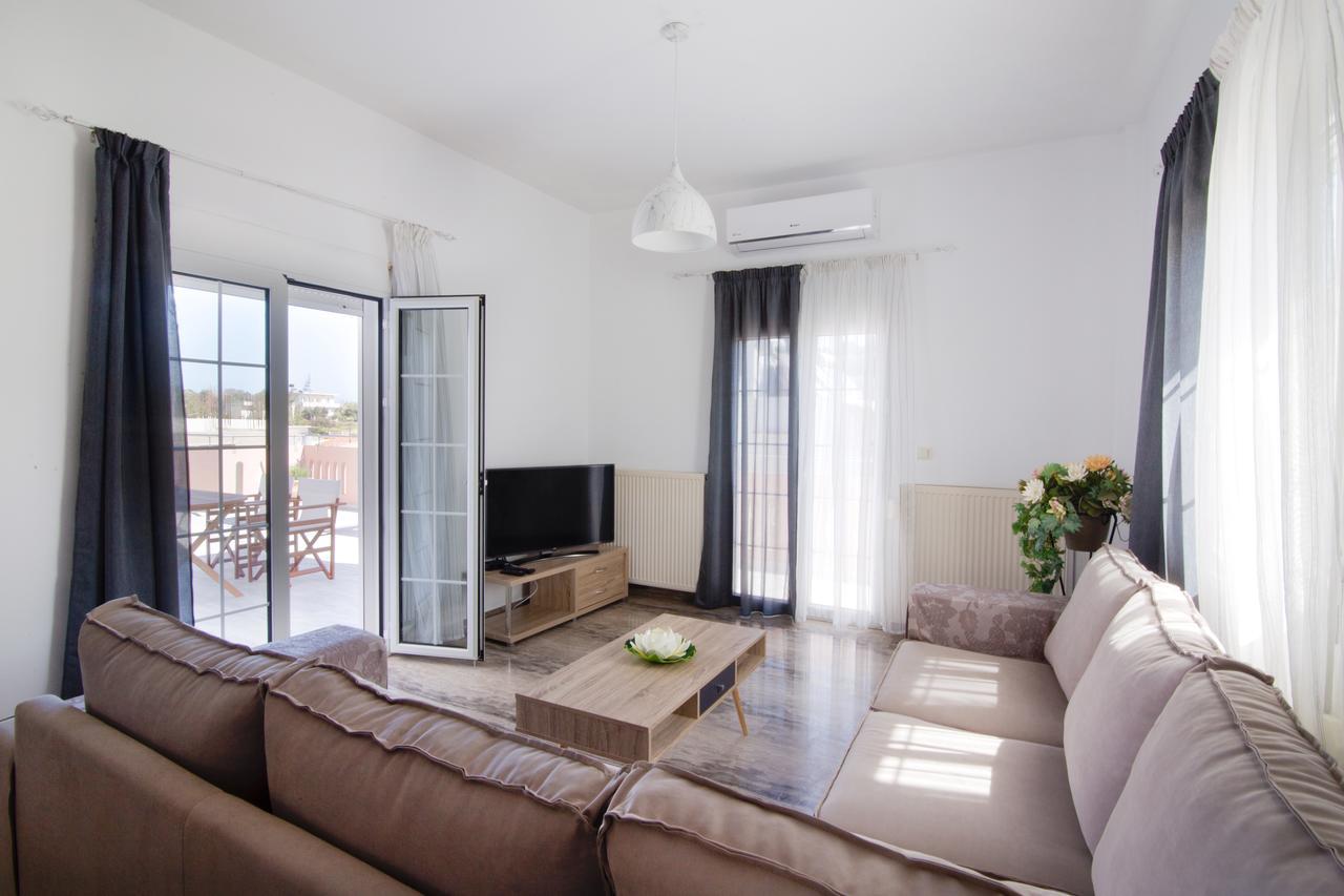 Cozy Renovated Apartment "Filoxenia" カト・ダラトソ エクステリア 写真